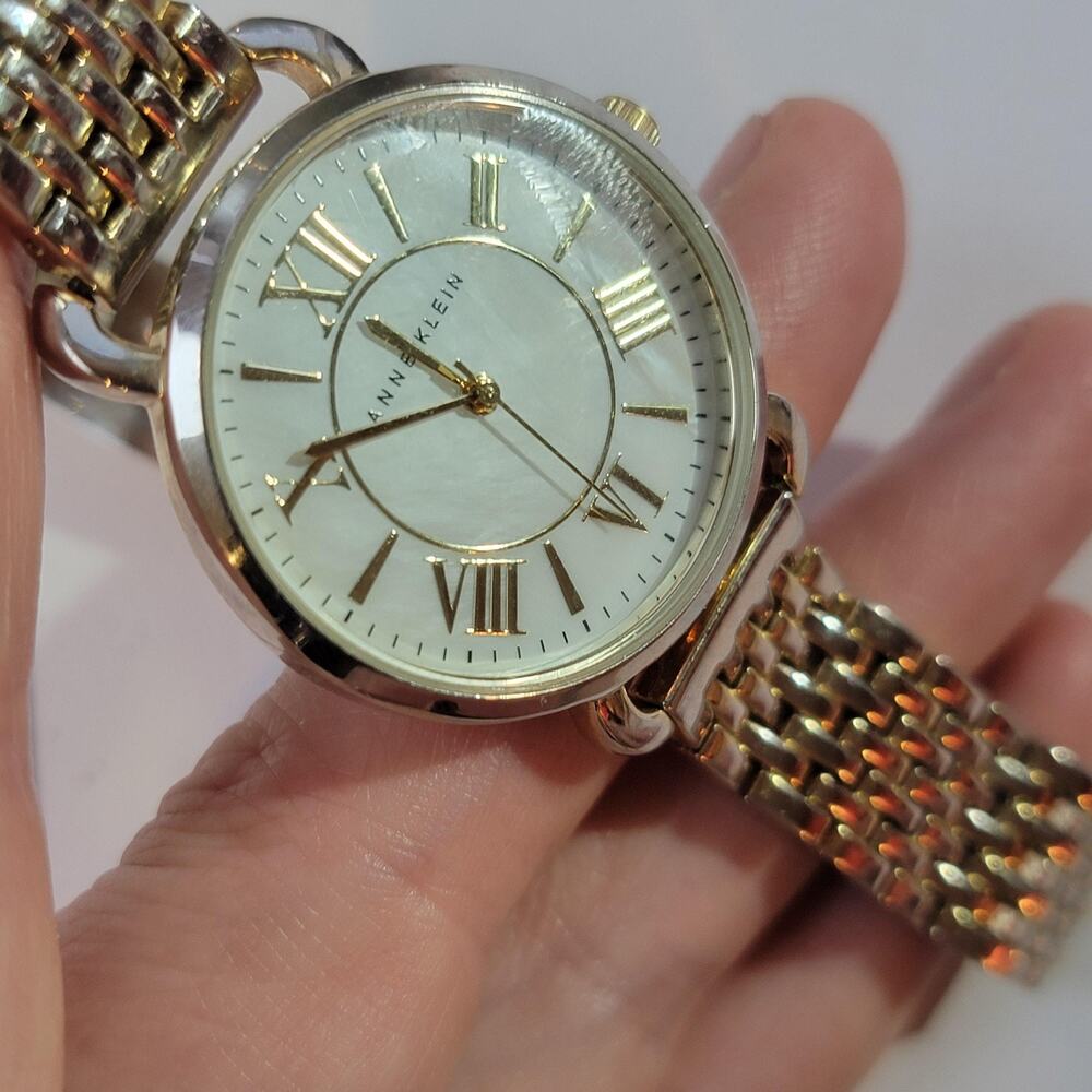 Vintage Anne Klein AK/1976 Womens Watch 30mm Gold Case White Dial Gold Bracelet
